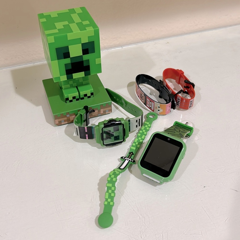 Minecraft 2 Watches, Nightlight, and Sunglasses